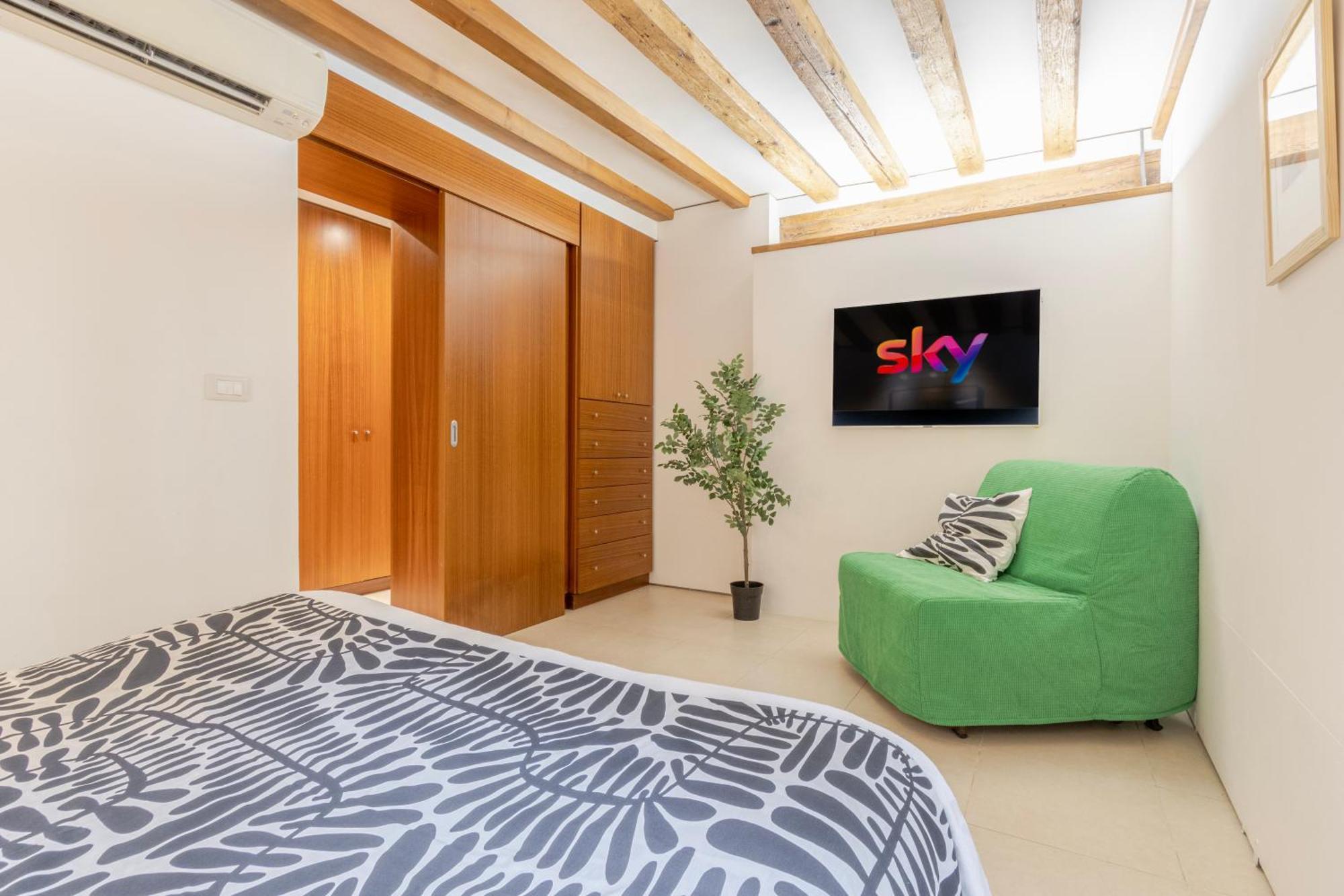 Accessible Groundfloor Near Station - Ca Rezzonico Appartamento *